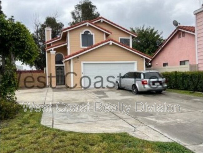 Photo - 1847 S Raintree Pl House