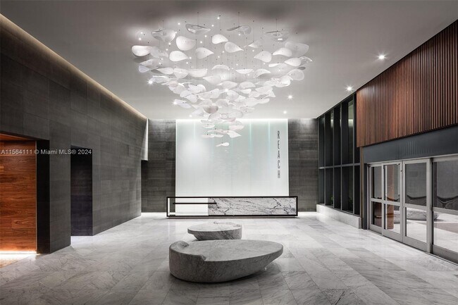 Photo - 68 SE 6th St Unidad 1705