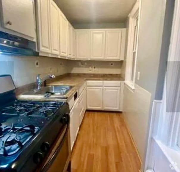 Building Photo - 152 Harrison St Rental