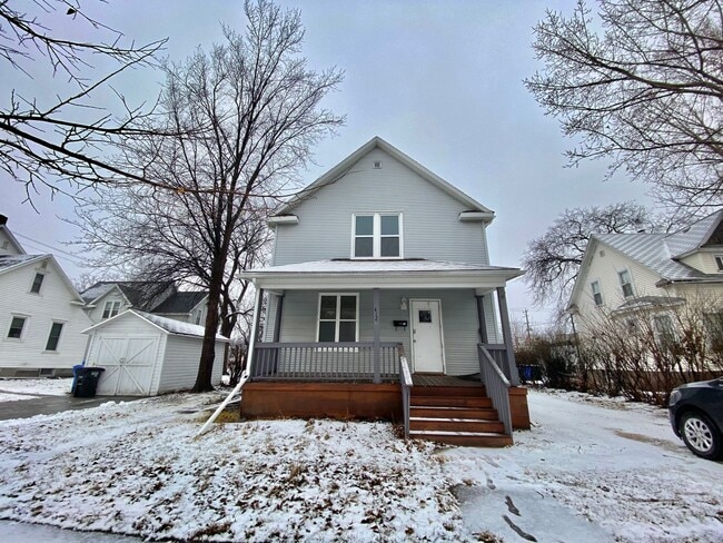 4 Bedroom near Downtown Fargo! - 4 Bedroom near Downtown Fargo!
