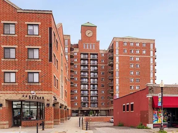 Building Photo - 15 North Beacon St Unit 1012