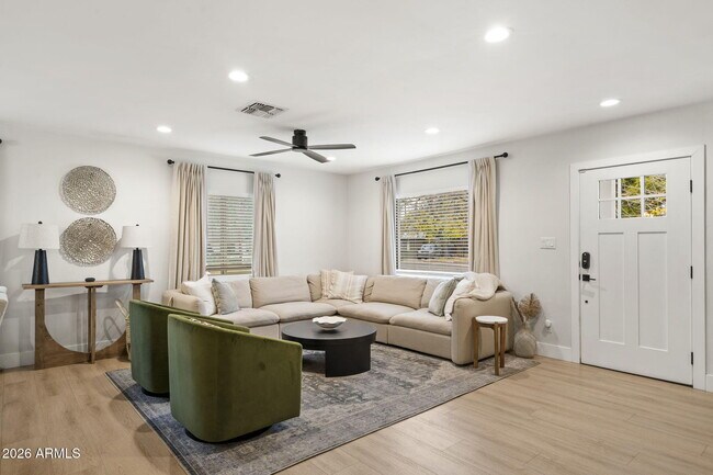 Photo - 3515 E Piccadilly Rd