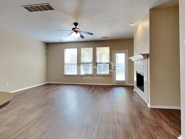 Photo - 2847 Park Springs Dr