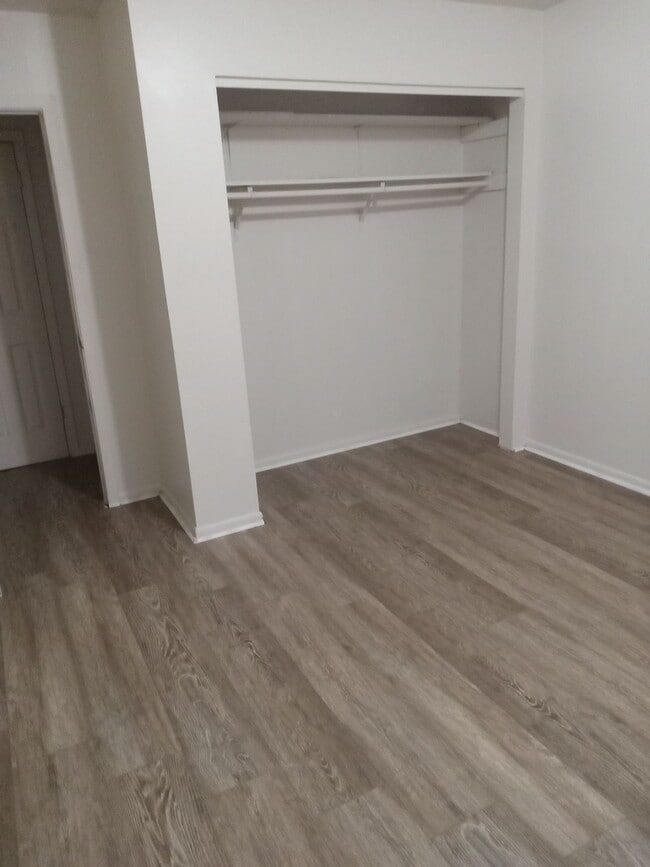 Photo - 913 Summit St Unit 01