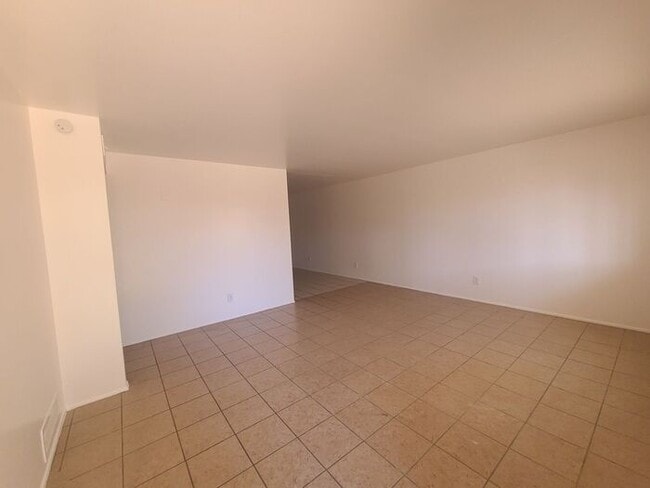 Photo - 3736 E Fairmount St