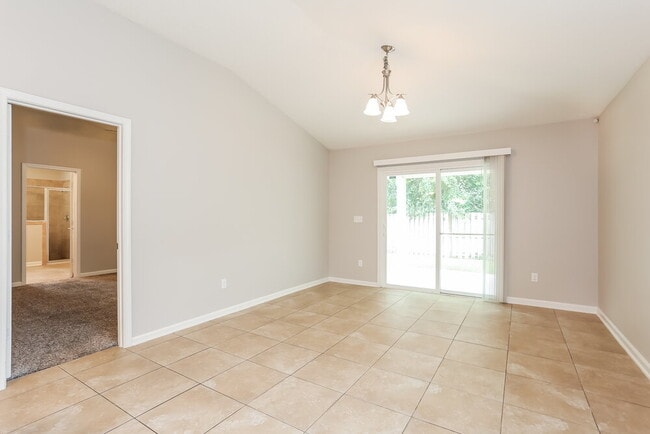 Photo - 11012 Snowbrook Ct