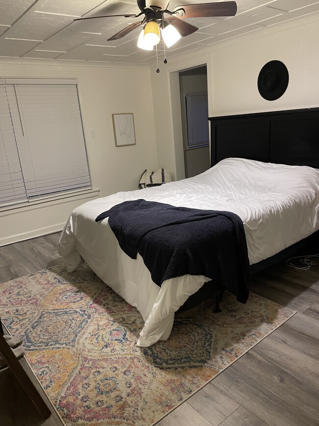 Photo - 208 W Elm Ave Unit Lower Apt