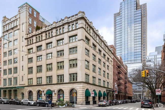 Photo - 53 N Moore St