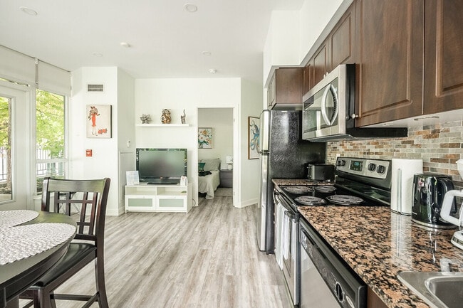 Photo - 215 Fort York Blvd Unit SI ID1384978P