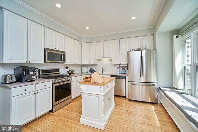 Photo - 1230 Weatherstone Ct