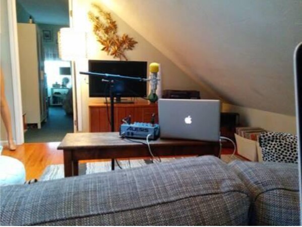 Photo - 24 Oak Square Ave Unit 3