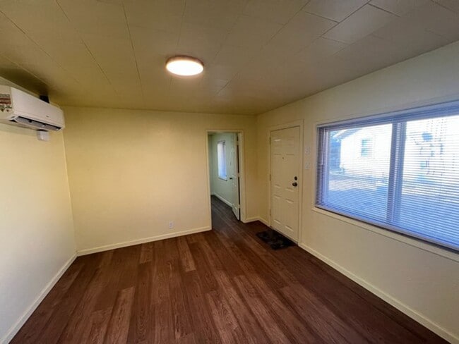 Photo - <B>Central Sparks 2 Bedroom Duplex<br><br> Unidad 1733.5 D Street  #A Sparks, NV 89431