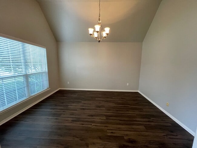 Photo - JENKS SCHOOLS - 3 bed with study and formal dining!!