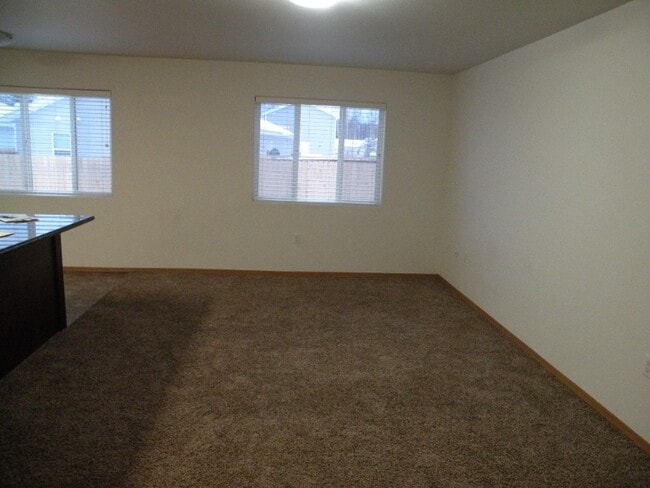 Photo - 3830 S Lansing Rd Unit 2