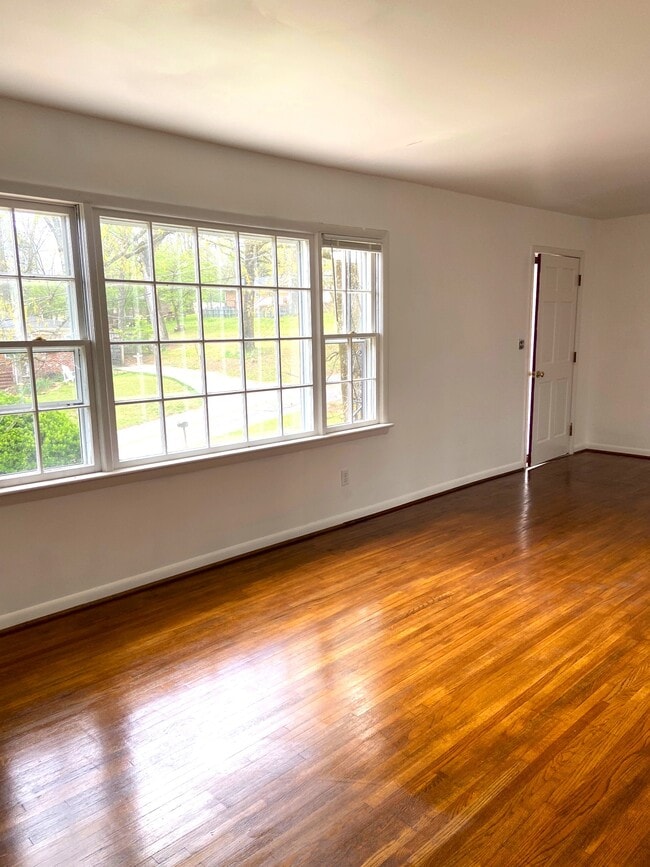 Photo - 1826 Eastridge Dr