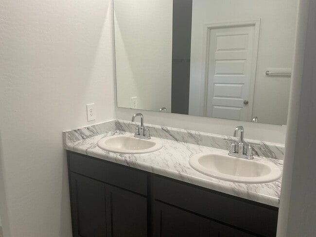 Photo - 3375 W Stanton Ave