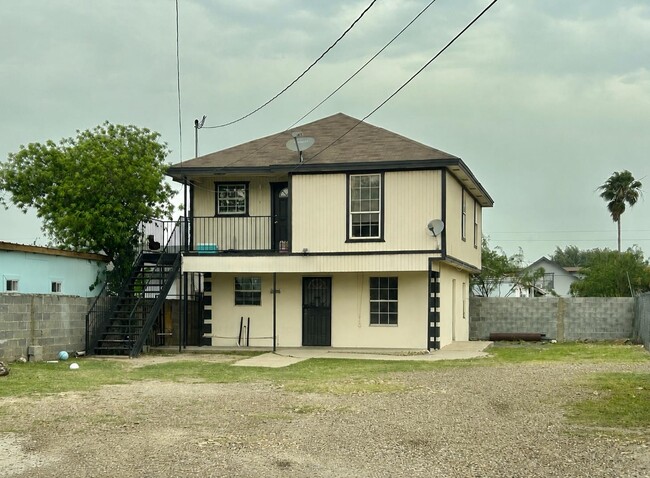 Building Photo - 1740 Gladiola Ln