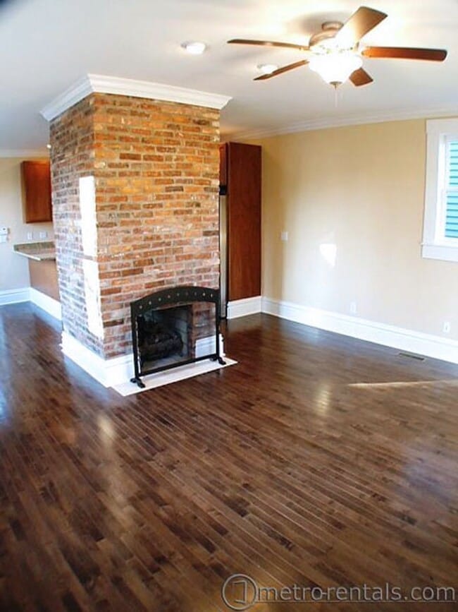 Photo - 264 E Kossuth St