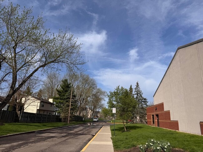 Photo - 2632 Breathstone Ct