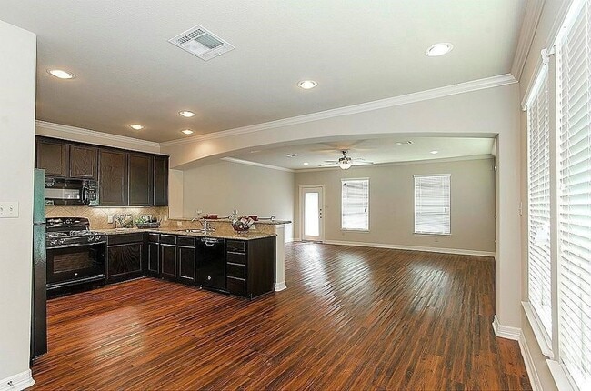 Photo - 64 Woodland Hills Dr Unidad A
