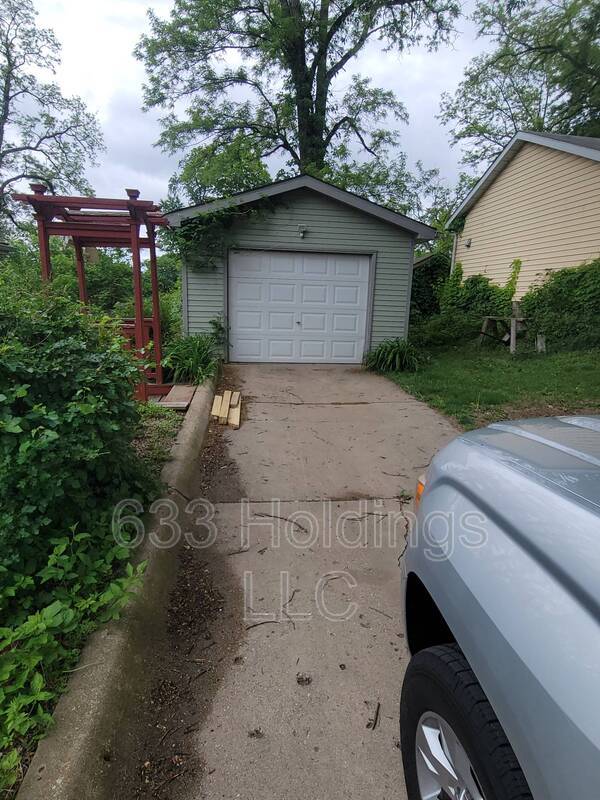 Photo - 410 Kutz Ln