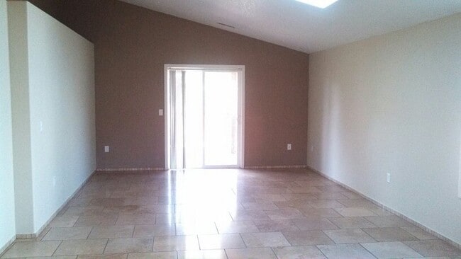 Photo - 3035 NE Buel Dr