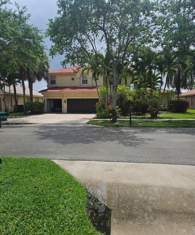 13382 Lakepointe Cir