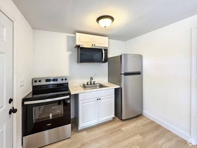 Building Photo - 4605 N Hubert Ave Unit 12 Rental