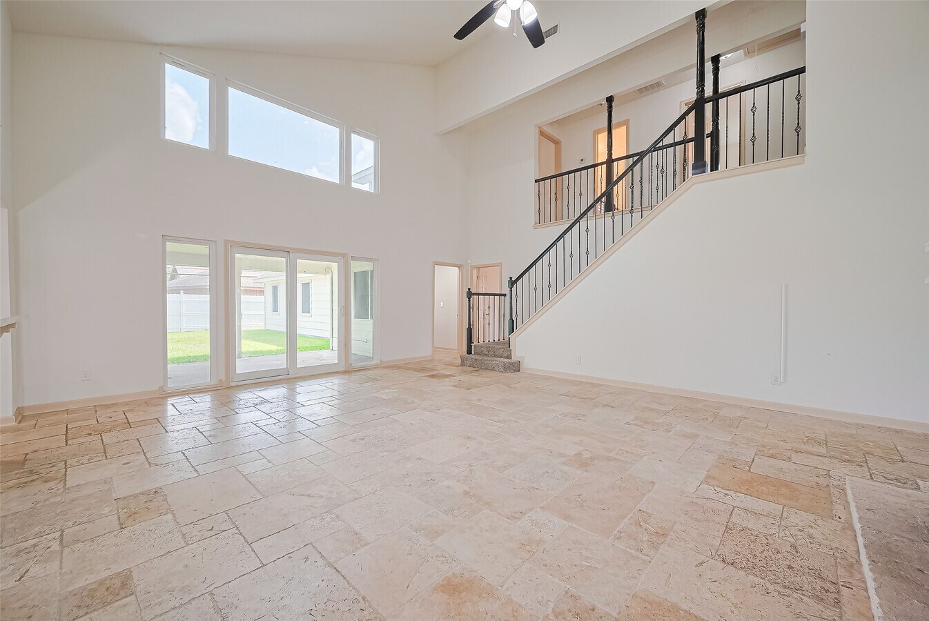 Photo - 982 W Donovan St