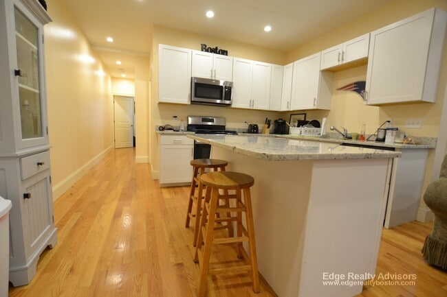 Photo - 23 Higgins St Unit 1