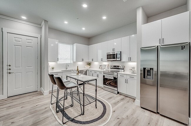 Luxe Prosper 4 BR-102iweb