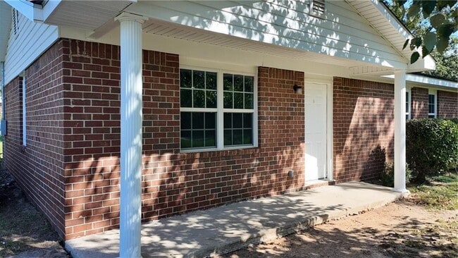 Photo - 108 Gatewood Dr