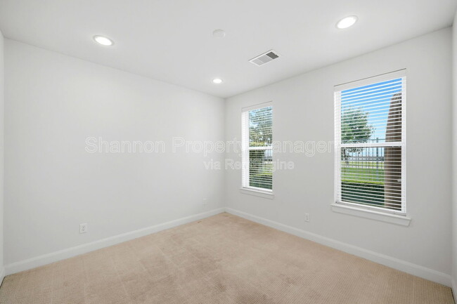 Photo - 3131 Leeland St