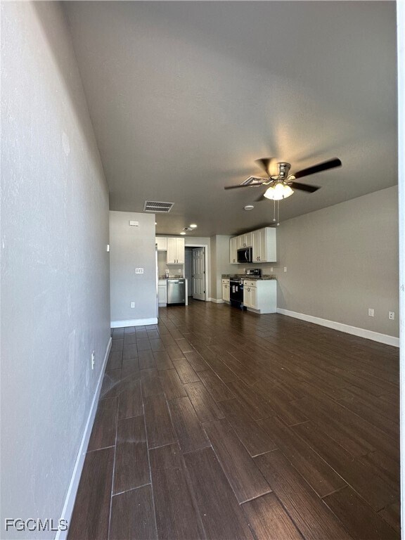 Building Photo - 2420 Linhart Ave Rental