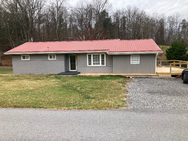 Building Photo - 222 Bank Dr