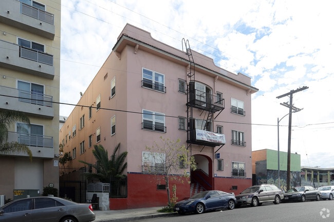 Photo - 984 S. Oxford Avenue,