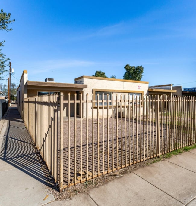 Photo - 6742 W Palmaire Ave Unit 2