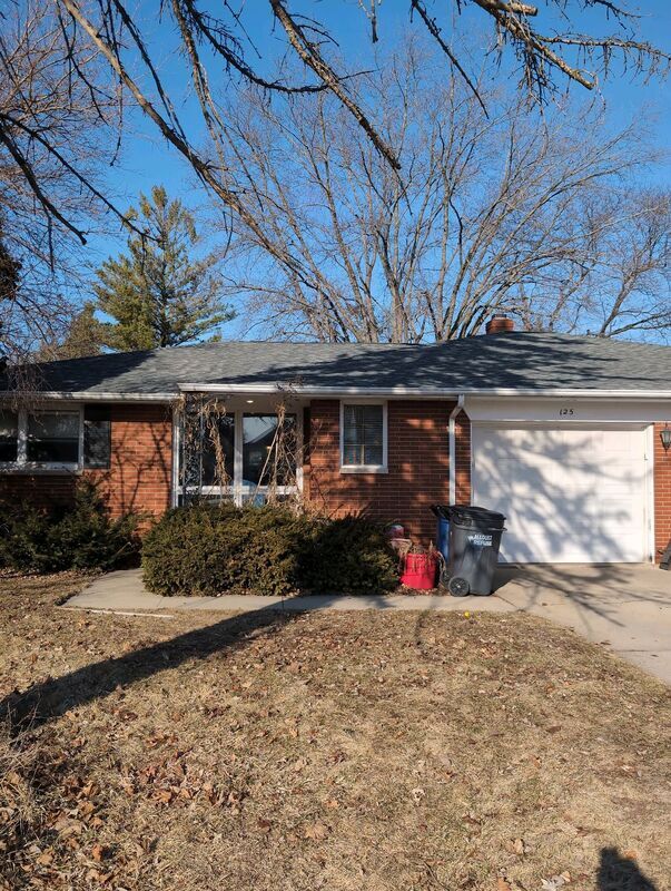 Photo - 125 Lebrun St