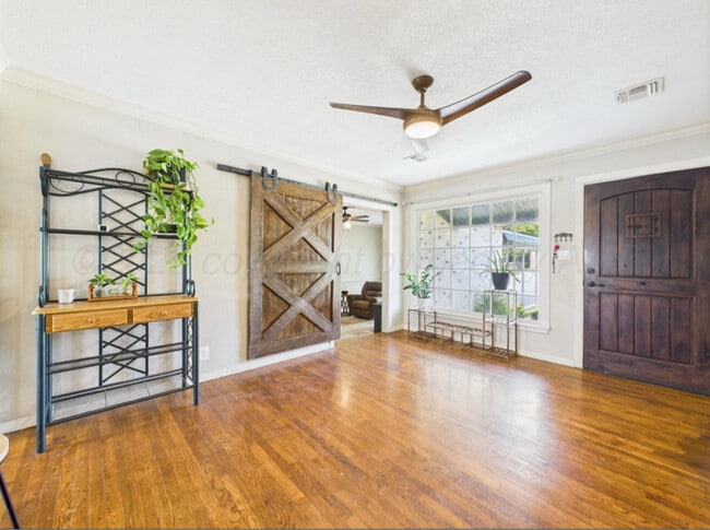 Photo - 1819 N Beech Ln