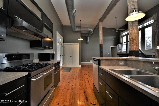 Photo - 2920 Frankfort Ave Unit 201