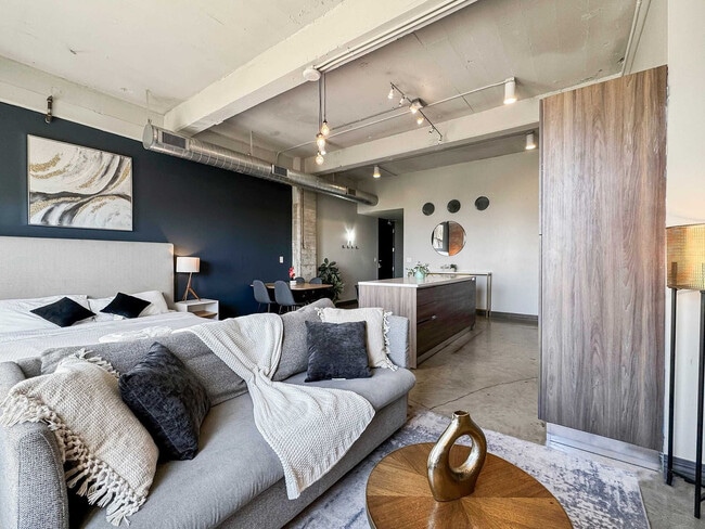 Photo - 555 Evergreen St Unidad ID1324864P