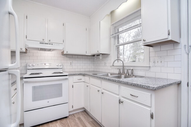 Granite countertops - 339 Sunny Hill Dr Unit 339