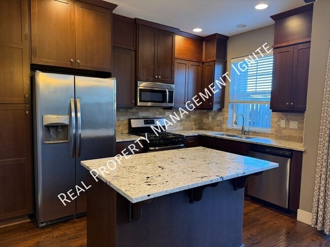 Photo - 1032 SE Leonel Ln
