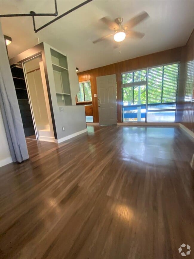 Building Photo - 3010 Fruth None E #C C Rental