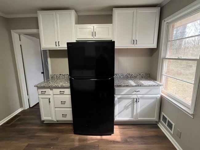 Photo - 2 Bedroom 1 Bath Duplex