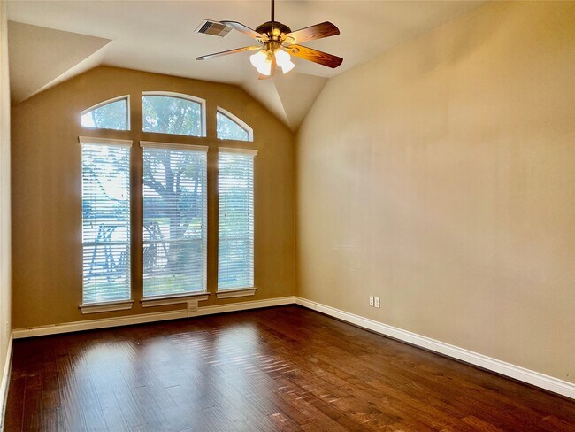 Photo - 25503 Lockspur Dr