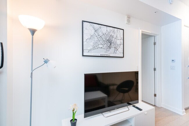 Photo - 1288 Av. des Canadiens-de-Montréal Unité SI FL22-ID1520406P