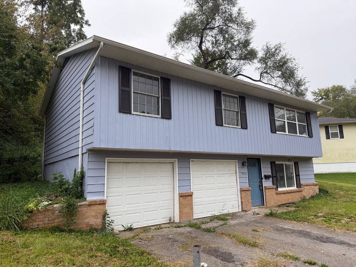 3 Bed / 2.5 Bath Home on a Corner Lot – Br... - 3 Bed / 2.5 Bath Home on a Corner Lot – Br...