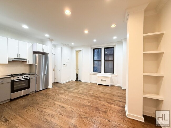 EASTERN PARKWAY / Crown Heights 1-Bed 1-Bath