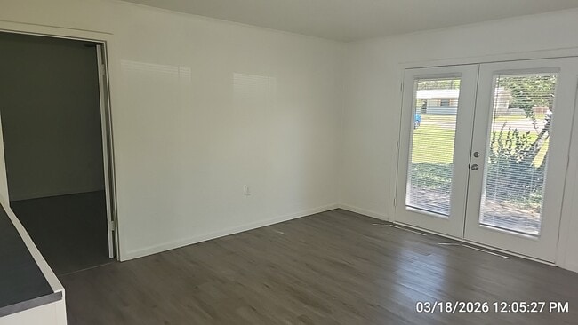 Photo - 111 Pioneer Rd